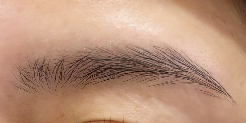 眉毛メイク（アイブロウ）